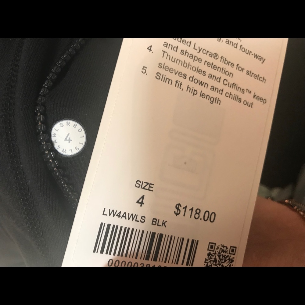 Size dot and your jacket with shopping bag!